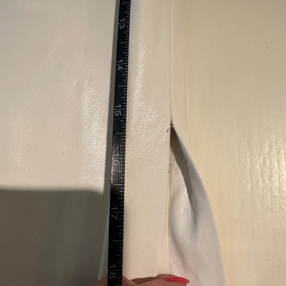 Alice + Olivia Maeve Vegan Leather Slip Skirt Sz 2 Off-White - slightly stained - Picture 12 of 16